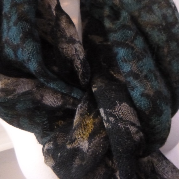 GAP LONG SHEER SILKY WOOL SCARF w/BONUS GIFT - Picture 9 of 15